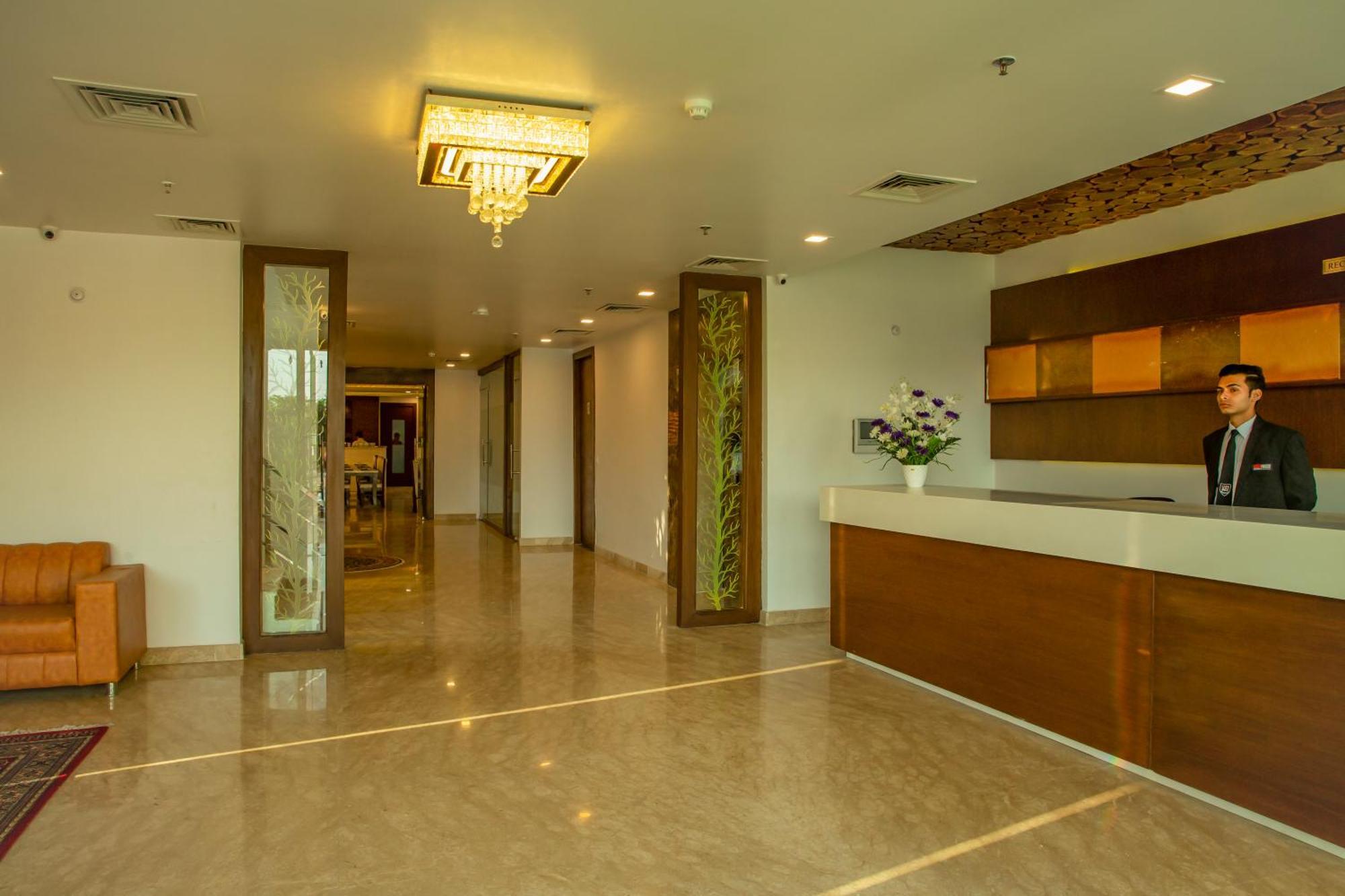 Spree Hotel Agra - Walking Distance To Tajmahal 외부 사진