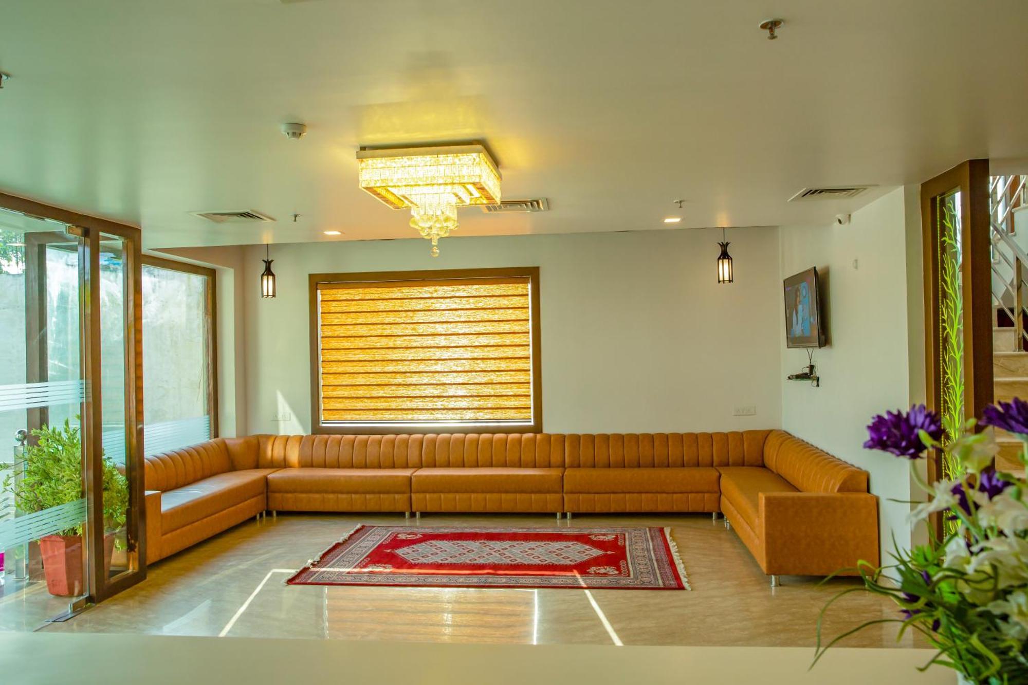 Spree Hotel Agra - Walking Distance To Tajmahal 외부 사진