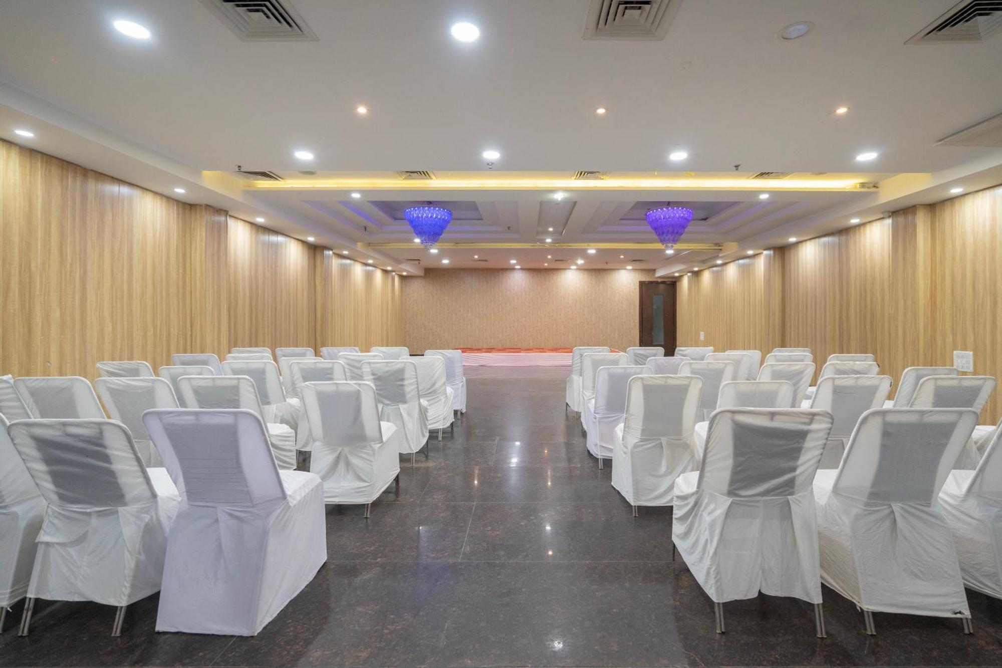 Spree Hotel Agra - Walking Distance To Tajmahal 외부 사진