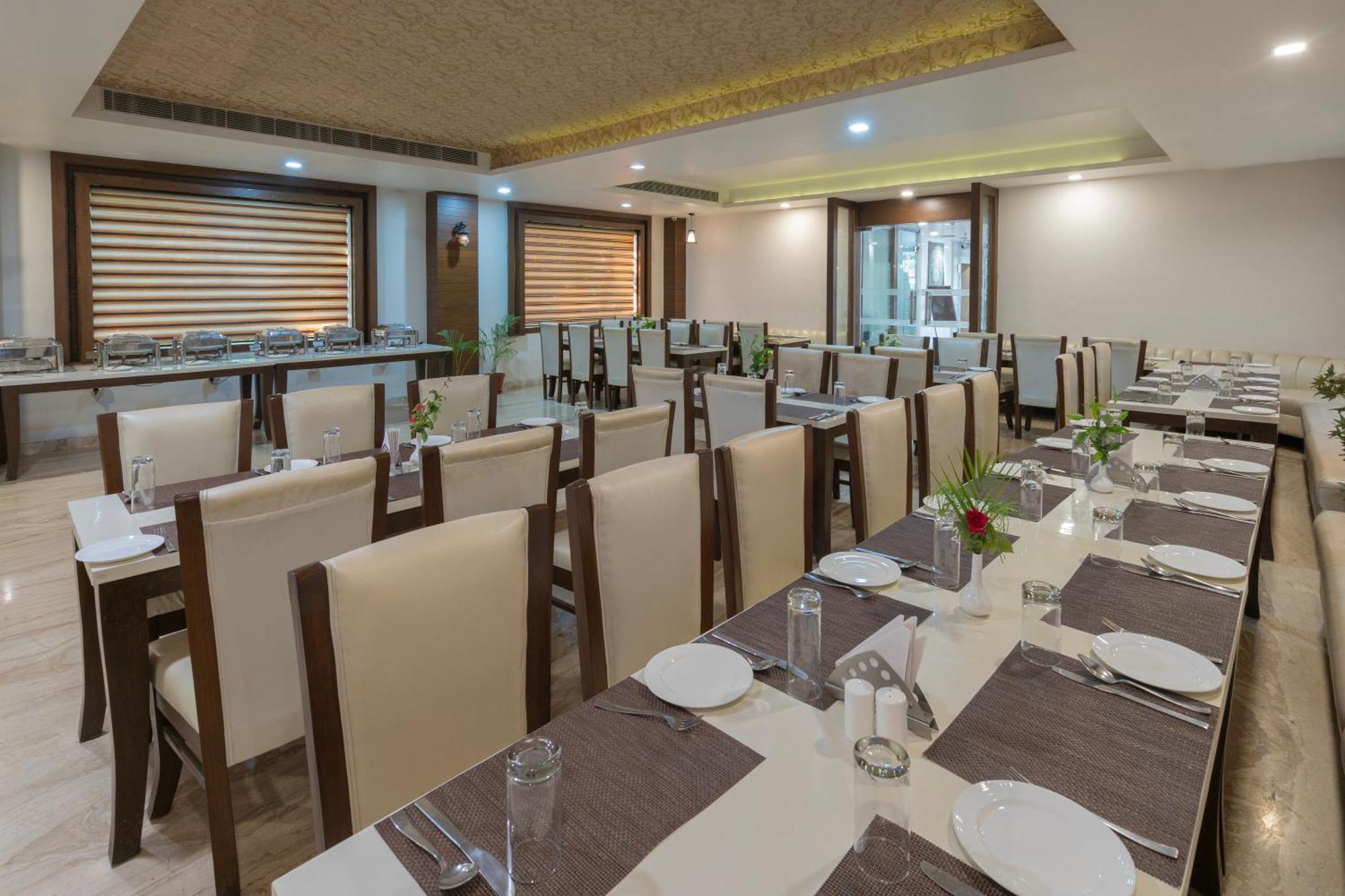 Spree Hotel Agra - Walking Distance To Tajmahal 외부 사진