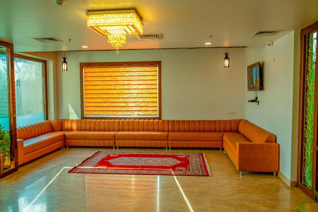 Spree Hotel Agra - Walking Distance To Tajmahal 외부 사진