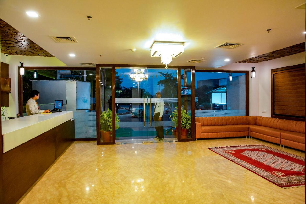 Spree Hotel Agra - Walking Distance To Tajmahal 외부 사진