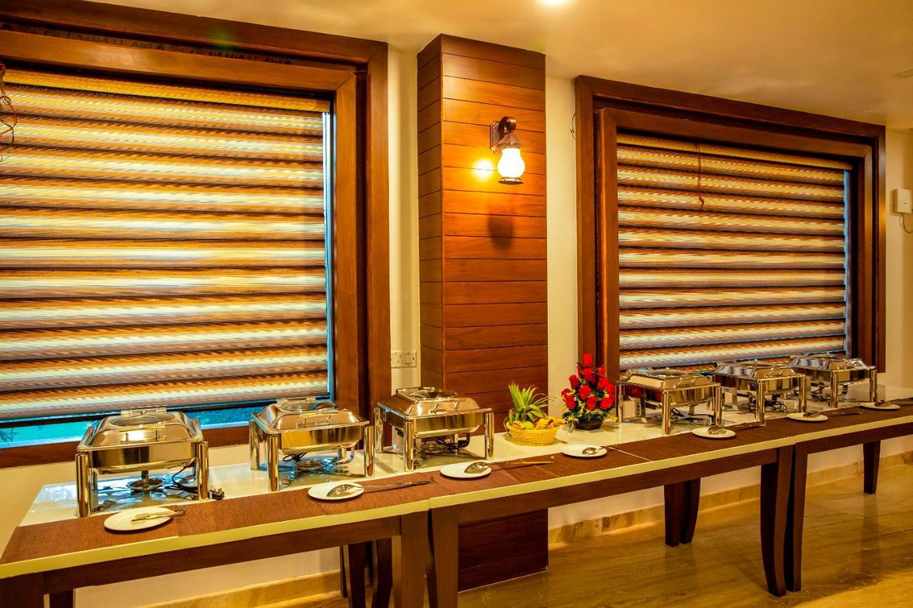 Spree Hotel Agra - Walking Distance To Tajmahal 외부 사진